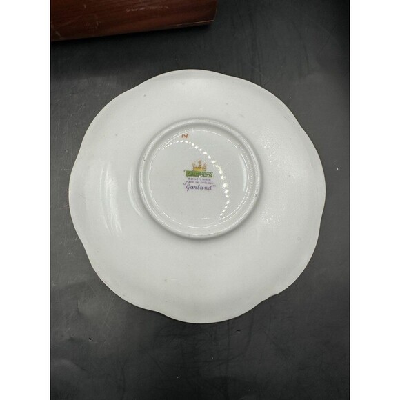 Salisbury Bone China Garland Iris Gold Trim Saucer England Replacement IV - Picture 3 of 5